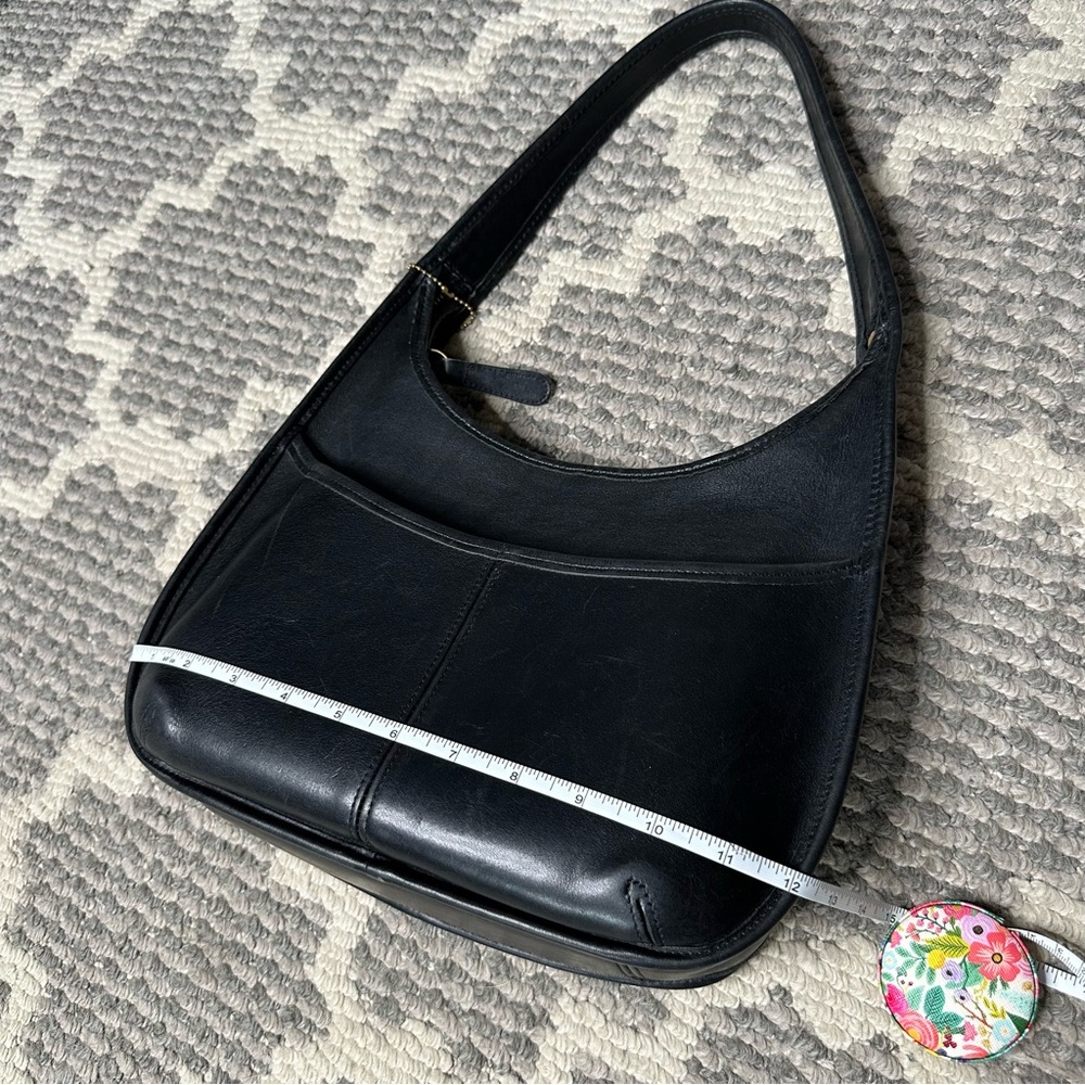 Coach Vintage Pocket Zip Bag 9033 in Black Genuine Leather - Picture 14 of 16